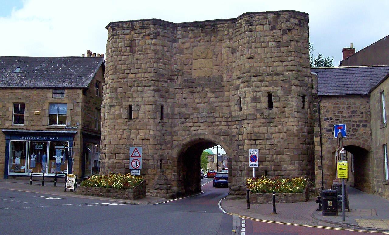 Bondgate Tower, Alnwick