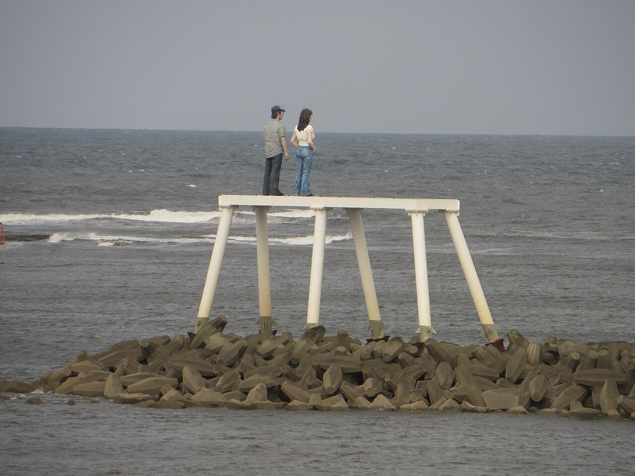 "Couple" on the breakwater, Newbiggin-by-the-Sea