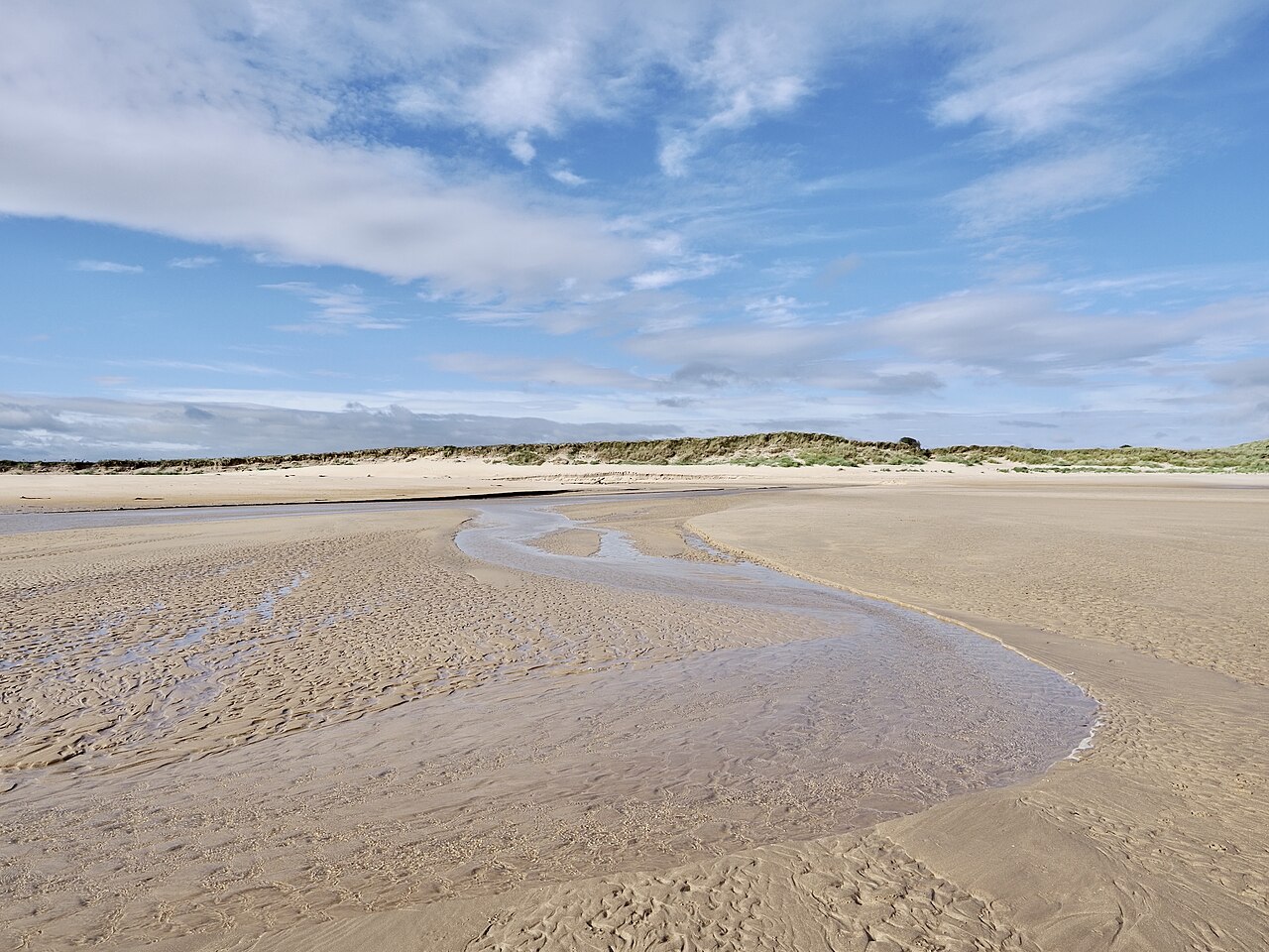Long Nanny crossing beach at Beadnell Bay